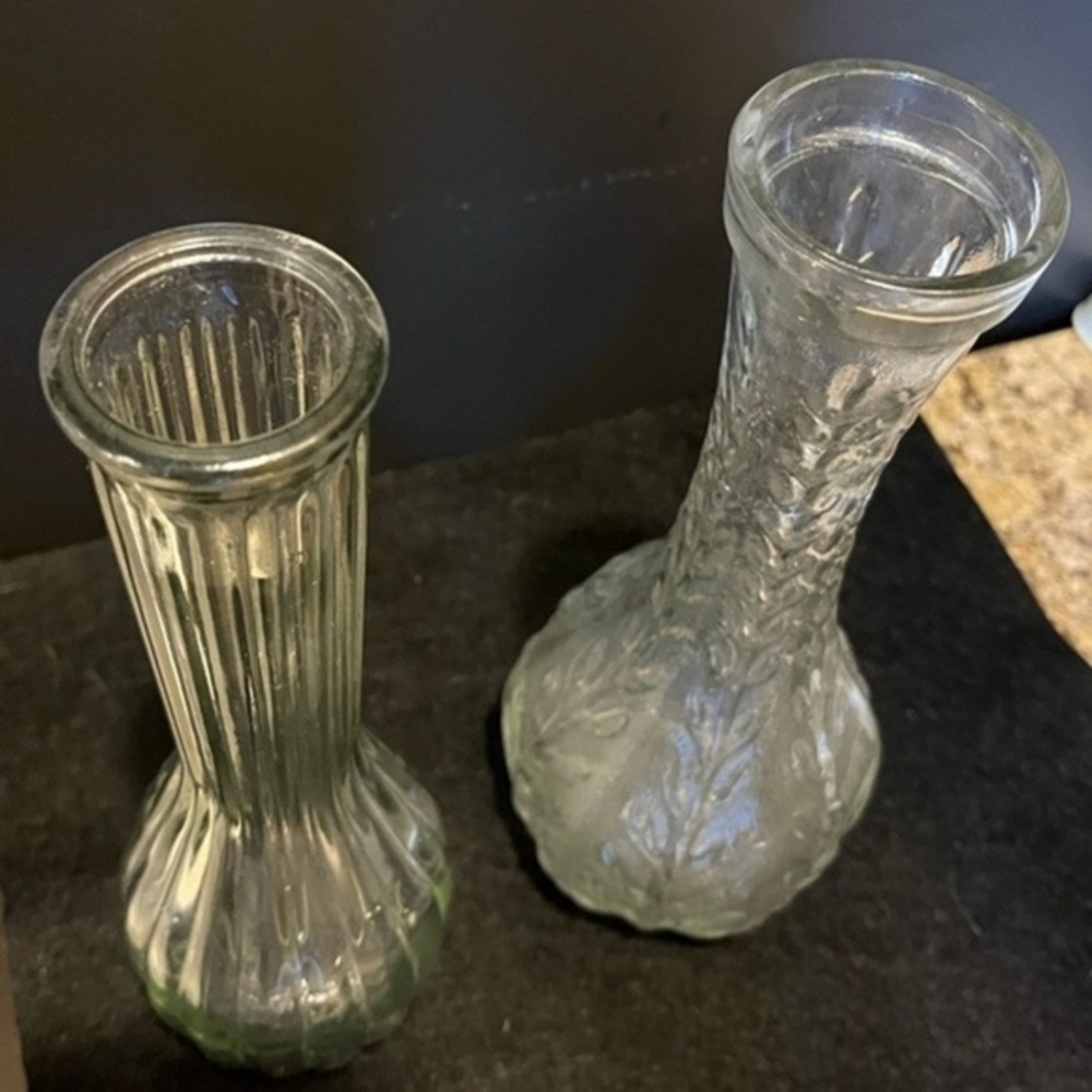 Vintage 9” Bud Vases Clear Glass Set of Two - Picture 6 of 11